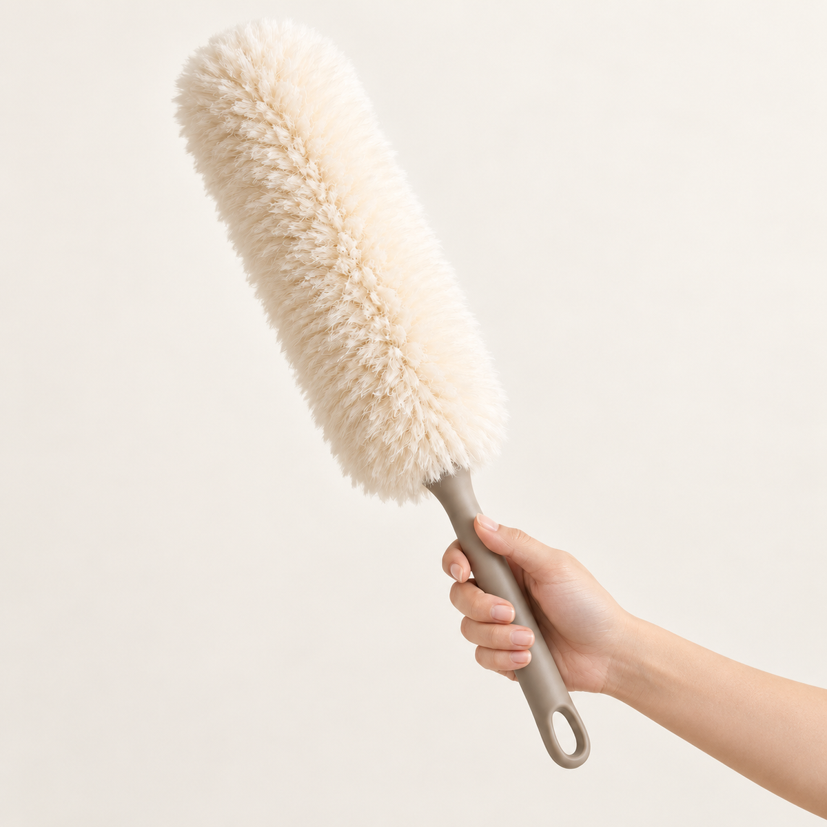 soft dusting wand — product use detail 3